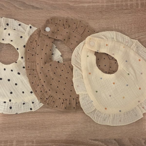 Dječji podbradnjaci od muslina maslinaste boje