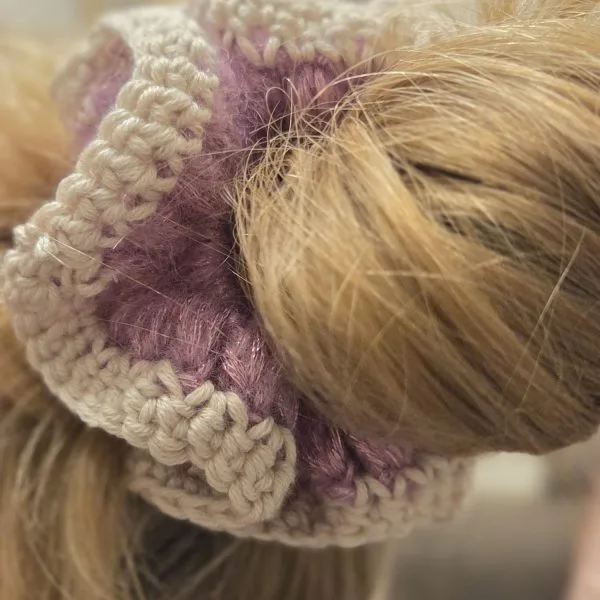 heklani scrunchie broj 14